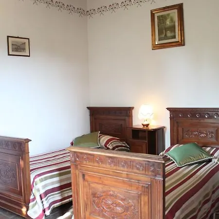 Casa Vacanze La Collina Apartamento *