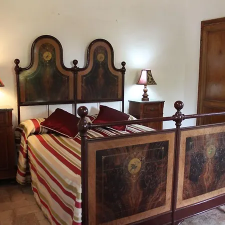 Casa Vacanze La Collina Apartamento *